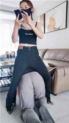 【阿雅】骑马掐乳-手捂窒息-高跟踩虐 JS250604-17