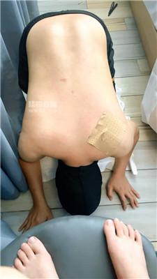 【小凤梨】纹身小妹的脚下奴 JS250702-14