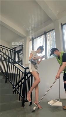 【艾琳】长腿车模-户外羞辱代驾司机 bf55170