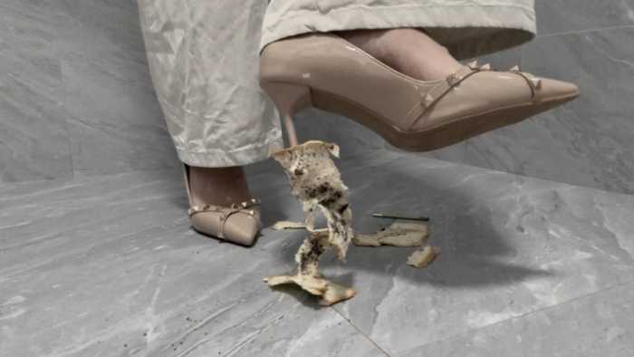 【莓子】优雅混合烟头与贱狗的早餐 YC-250912-3