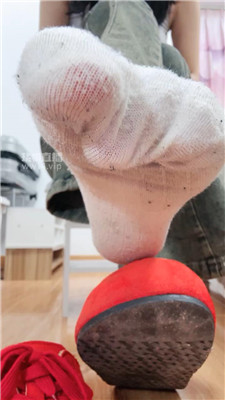 【姜琦琦】运动鞋白棉袜    250920-9