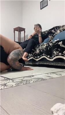 【爱吃小嘴巴】双S-学生妹脏鞋原味脚玩虐 JS250924-10