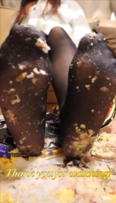 黑丝踩便当 JS251015~6