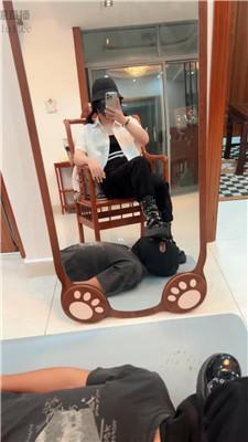 【香香】镜前蹂躏踩脚垫【完整版】 JS251027-38