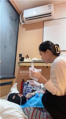 【玉溪大大】高跟踩乳-鼻子灌圣水 JS251029-1