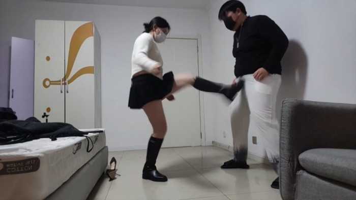 【LING】踢裆还债，抽到几就踢你几下！ ACYC-4426