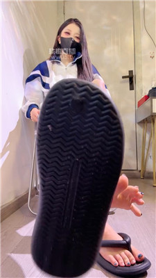 【芙芙】恶毒学妹引导校霸堕落    251106-35