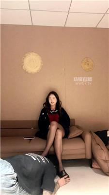 【欣欣】腿绞窒息-黑丝脚踩虐 bf59381