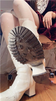 【黑心爱菜主子】司马锁奴靴底白丝羞辱    251124-4