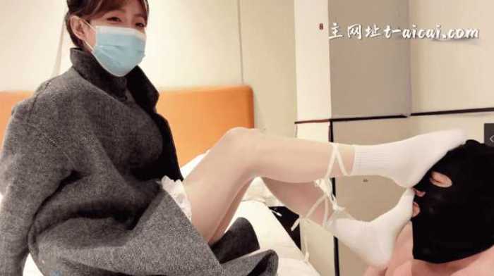 顶美素人脚虐狗脸，除臭，虐踩狗头 YC-251209-2