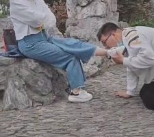 【乐姐】直播现场偶遇户外调教 bf11477