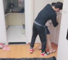 【桃子老师】偷拍狗的下场 bf23124