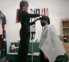 【暴荔姐姐】强迫剃毛-听话剪上面-不听话剪下面 JS231213-12