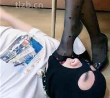 【丝雯大小姐】高跟黑丝踩踏玩虐 bf37611