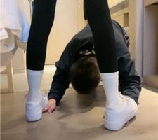 【酒鸽】小白鞋白袜踩狗爪/骑马转胯/狂吸白袜脚/吃袜 bf37781