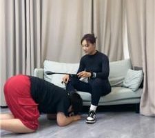 【素人挖掘机】运动鞋白袜踩踏/鞭打/骑马转胯 bf42066