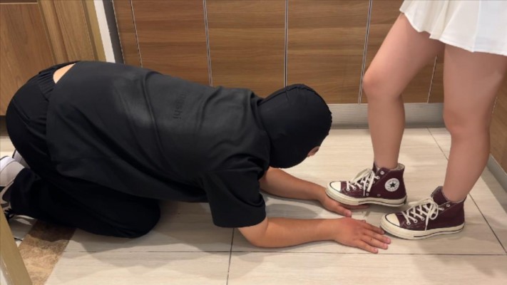 【208宿舍】酒红色匡威全体重踩狗爪子 YC-241020-3