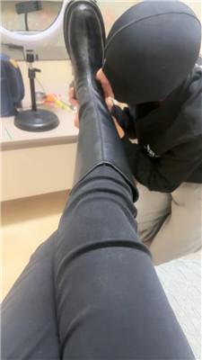 【悦兮】清理脏长靴/棉袜脚窒息/裸足狂舔 JS241221-24