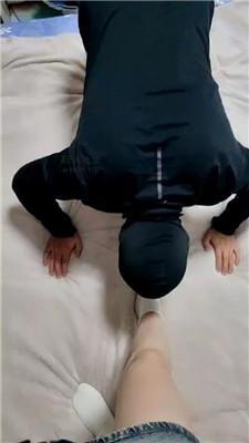 【小羊咩咩】白袜脚踩踏踢裆 JS241229-34