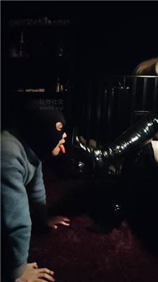 【尊主】跪舔长靴碾压踩/狗盆喂圣水 JS250111-45