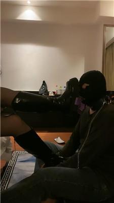 【棋棋大人】长靴御姐S欺负犯贱奶狗 JS250205-10