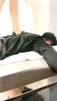 【二狗】足疗店开发技师踩踏 JS250213-7