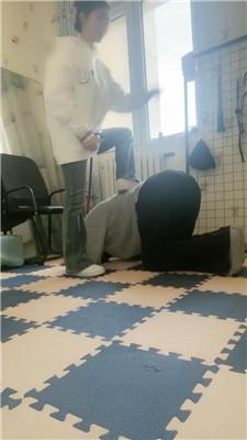 【海绵大大】小白鞋白棉袜蹂躏踩-玉足狂舔 JS250213-19