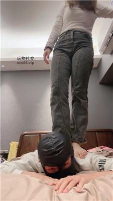 【肉肉sama】踩踏骑马/腿绞窒息 JS250217-37