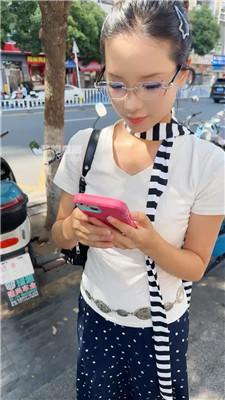 【狗哥】素人S-白袜脚车内调 JS250703-9