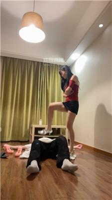 【婉纱】高跟全体重踩踏 bf56244