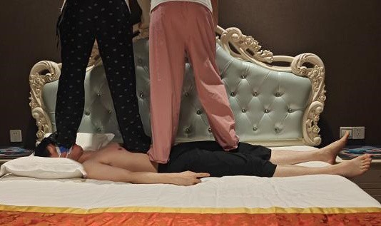 【啦啦啦】新开发的两个高考学生踩踏上 ACYC-4881