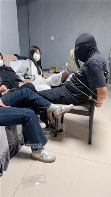 【足彩馆】多主-捆绑强制闻舔原味 JS251003-26