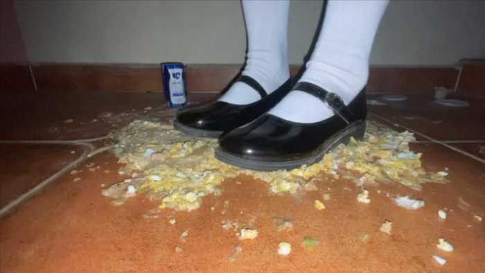 lo鞋踩牛奶 JS251107~11